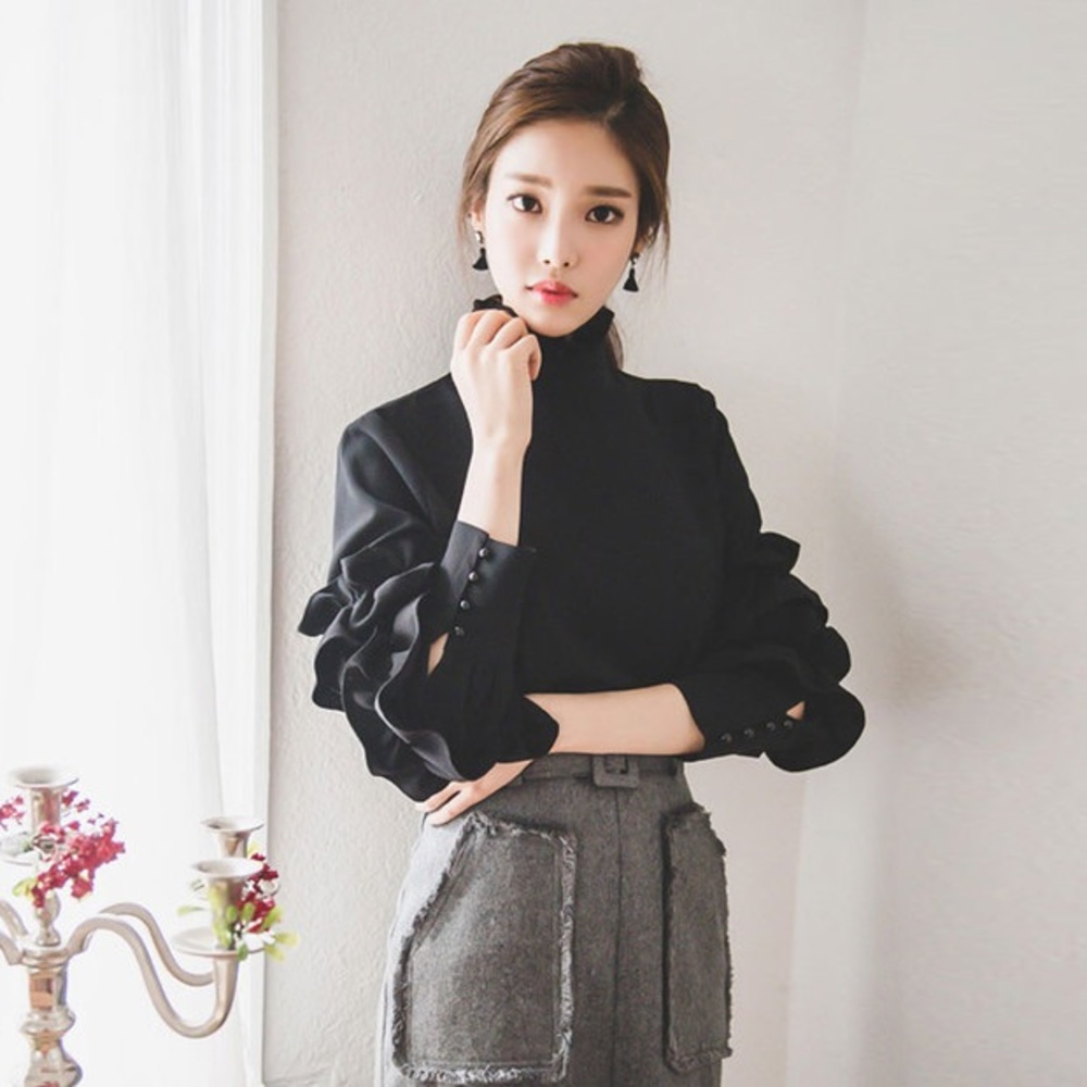 ✨HP✨ High collar ruffles sleeve blouse - Picture 2 of 6